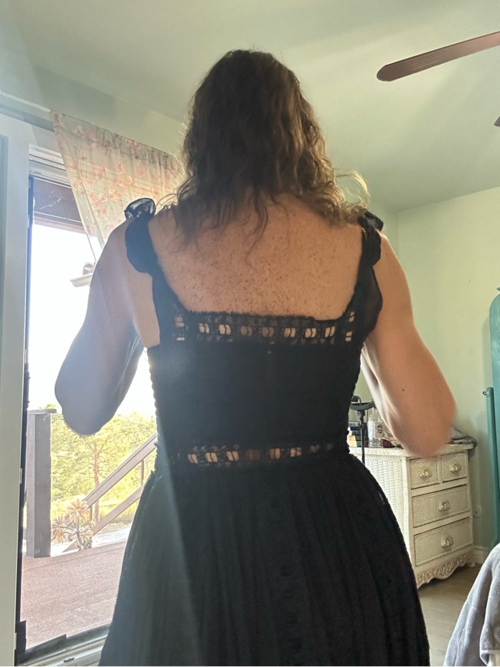 Elegant Black Lace Trim Midi Dress - Women - Picture 2 of 7